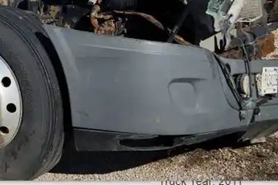 Freightliner Cascadia 125 Front Bumper