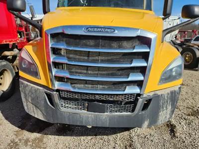 Freightliner Cascadia 126 Front Bumper