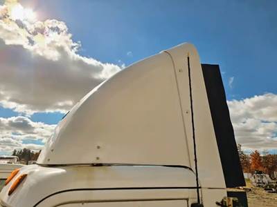 Freightliner Cascadia 125 Left Cab Fairing