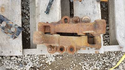 Freightliner Cascadia 125 Cab Mount