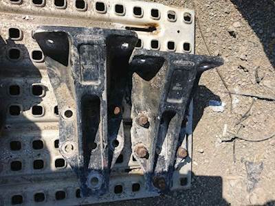 Freightliner Columbia 112 Cab Mount