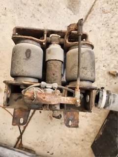 Kenworth T370 Cab Mount