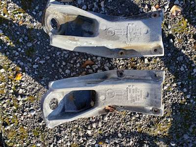 Kenworth T680 Cab Mount