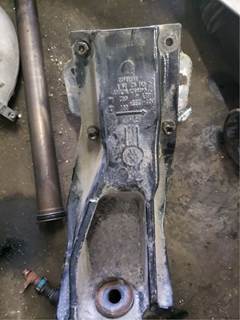 Kenworth T800 Cab Mount