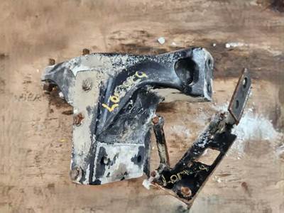 Kenworth T880 Cab Mount