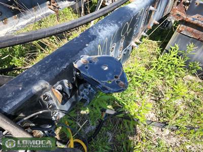 Mack Pinnacle CHU613 Cab Mount for a 2015 Mack CHU613