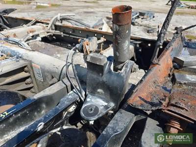 Peterbilt 388 Cab Mount