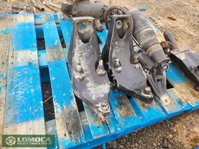 Peterbilt 389 Cab Mount