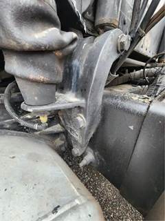 Peterbilt 389 Cab Mount