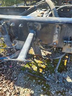 Peterbilt 389 Cab Mount