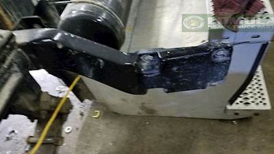 Peterbilt 579 Cab Mount