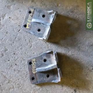 Peterbilt 579 Cab Mount