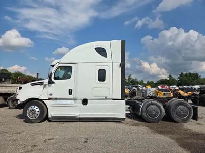 Freightliner Cascadia 126 Cab Assembly