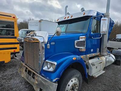 Freightliner Coronado 122 SD Cab Assembly for a 2019 Freightliner 122SD