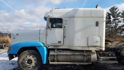 Freightliner FLD120 Cab Assembly
