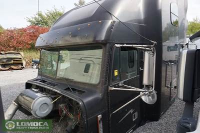 Freightliner FLD120 Cab Assembly