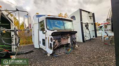 Kenworth T600 Cab Assembly