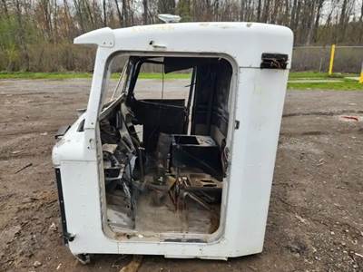 Kenworth T800 Cab Assembly