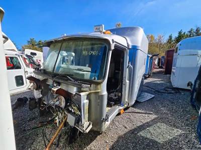 Mack CH613 Cab Assembly