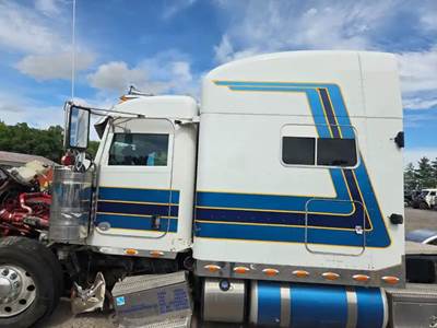 Peterbilt 389 Cab Assembly