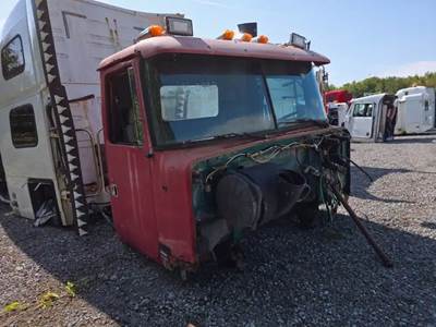 Volvo AUTOCAR ACL64 Cab Assembly