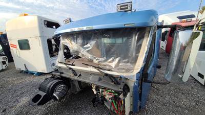 Volvo VNL Cab Assembly