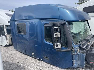 Volvo VNL Cab Assembly