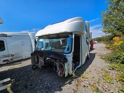 Volvo VNL Cab Assembly