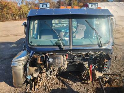Western Star 4900SA Cab Assembly for a 2013 Western Star 4900 SA