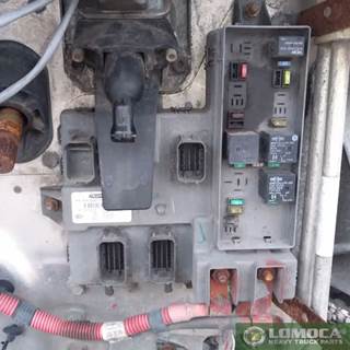 Eaton-Fuller RTLO16913A Chassis Control Module for a 2012 Freightliner Cascadia 125