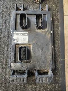 Eaton-Fuller RTLO16913A Chassis Control Module for a 2011 Peterbilt 388
