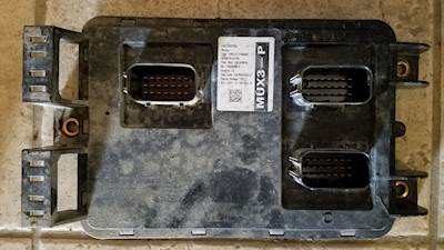 Eaton-Fuller RTLO18913A Chassis Control Module for a 2017 Kenworth W900