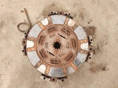 Eaton-Fuller Clutch Assembly for a 2001 Peterbilt 379
