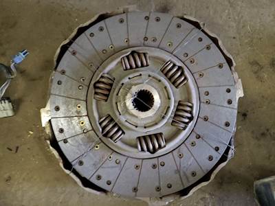 Eaton-Fuller RTLO18918B Clutch Assembly for a 2015 Mack GU813