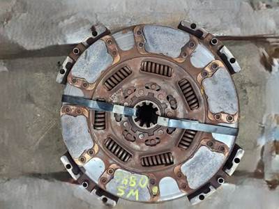 Eaton-Fuller RTLO18918B Clutch Assembly for a 2014 Western Star 4900FA