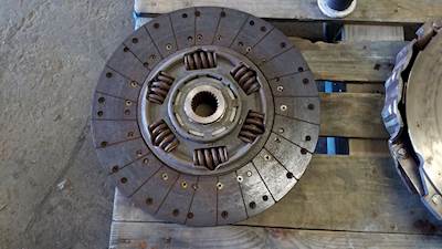 Volvo ATO2612D Clutch Assembly for a 2016 Volvo VNL