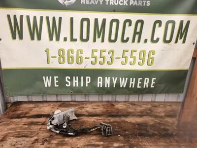 Eaton-Fuller RTLO16918B Clutch Slave Cylinder for a 2016 Peterbilt 567