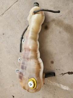 Freightliner Cascadia 126 Coolant Reservoir