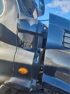 Freightliner Cascadia 113 Cowl