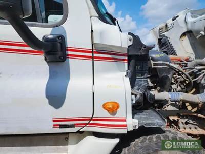 Freightliner Cascadia 125 Cowl