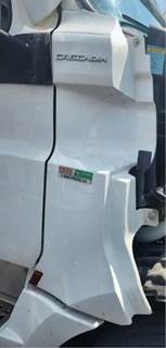 Freightliner Cascadia 126 Cowl