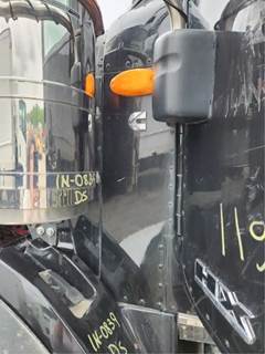 International HX620 Cowl