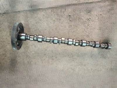 Caterpillar C13 Crankshaft for a 2006 International 9400I
