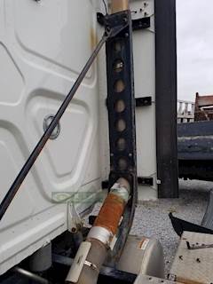Freightliner Cascadia 125 Crossmember