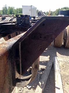 Kenworth T800 Crossmember