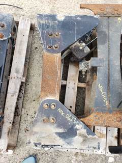 Mack Vision CXN613 Crossmember for a 2007 Mack CXN613