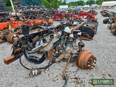 Peterbilt 384 Crossmember