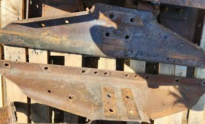 Peterbilt 567 Crossmember