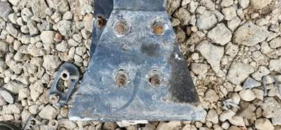 Peterbilt 579 Crossmember