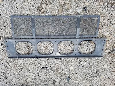 Volvo VNL Crossmember